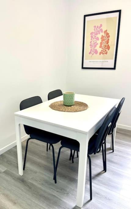 Seahomes Vacations - Centric Apartment *